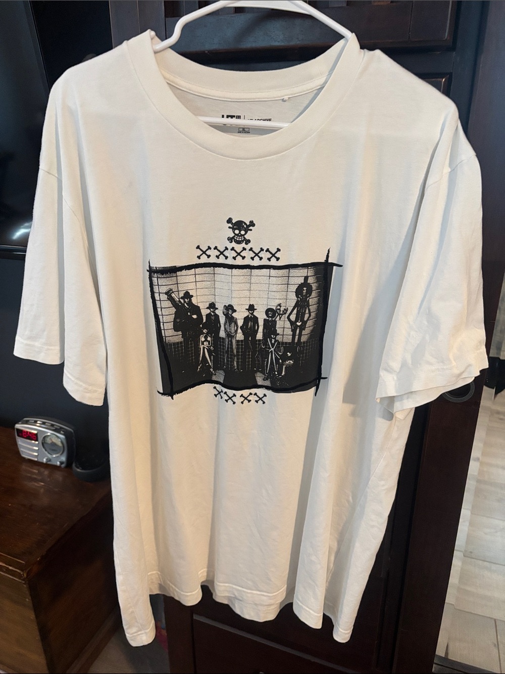 Uniqlo UT Archive One Piece Luffy King of Pirates Graphic T-Shirt (XL)